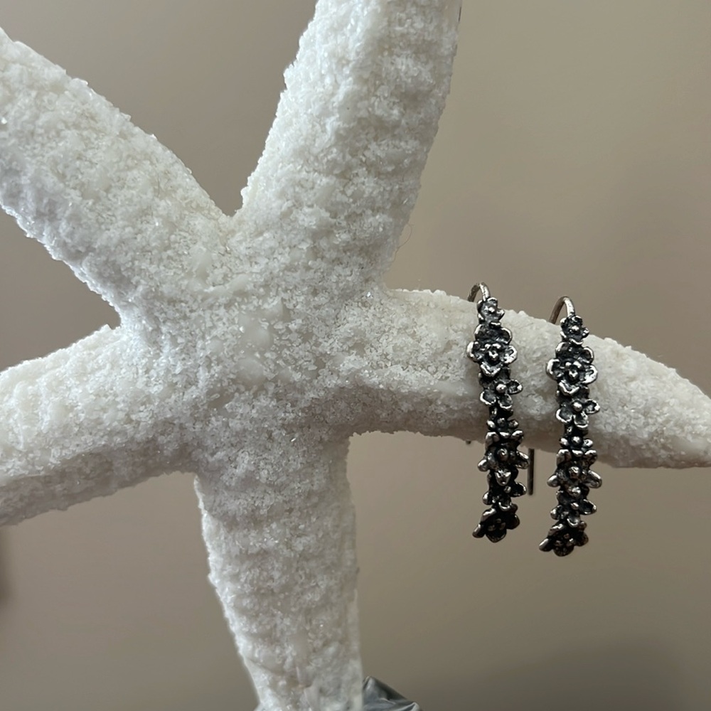 Sterling Silver Floral Bar Design Wire Earrings